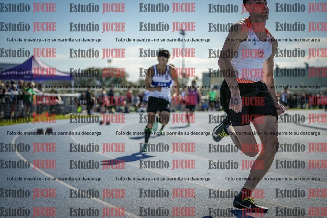 Fotos de los 400 m llanos de varones