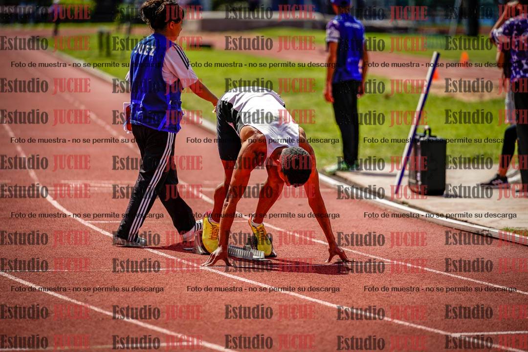Fotos de los 400 m llanos de varones