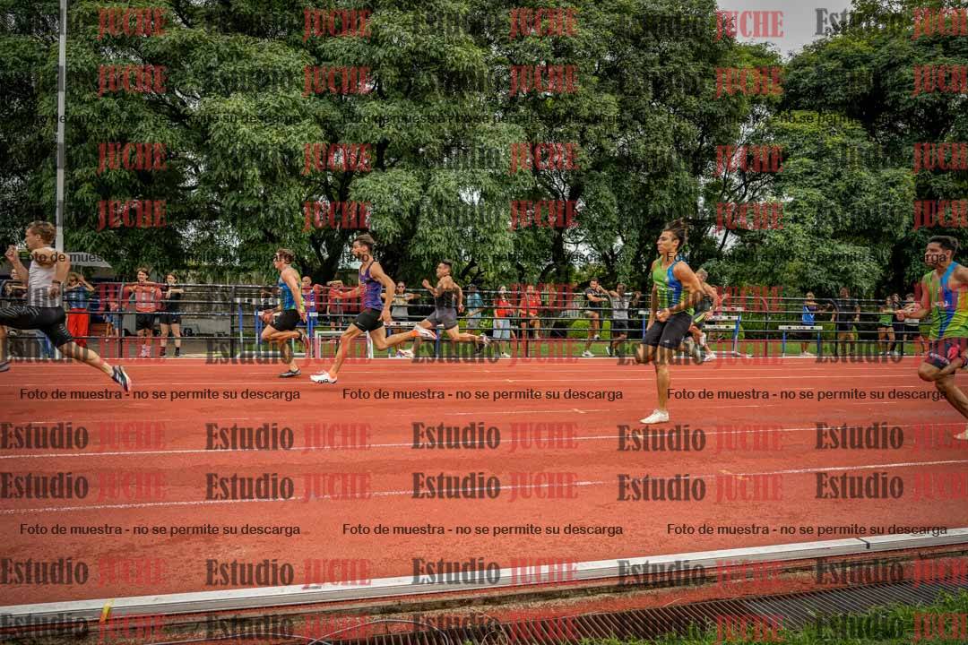 Fotos de los 100 m llanos de varones