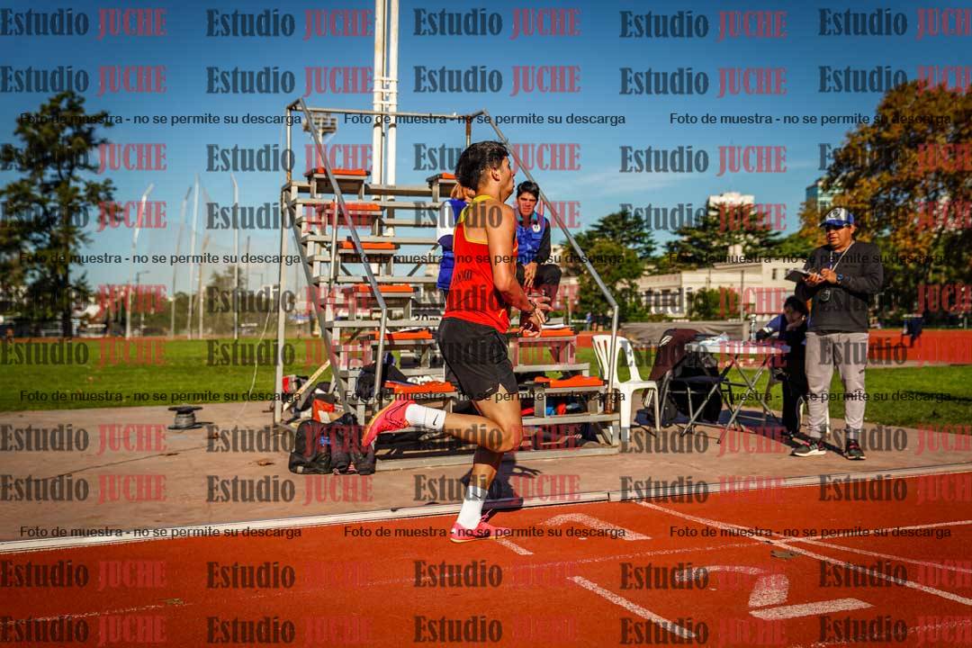 Fotos de los 800 m llanos de varones