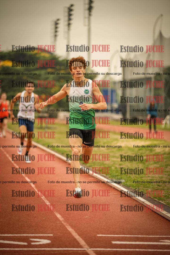 Fotos de los 800 m llanos de varones