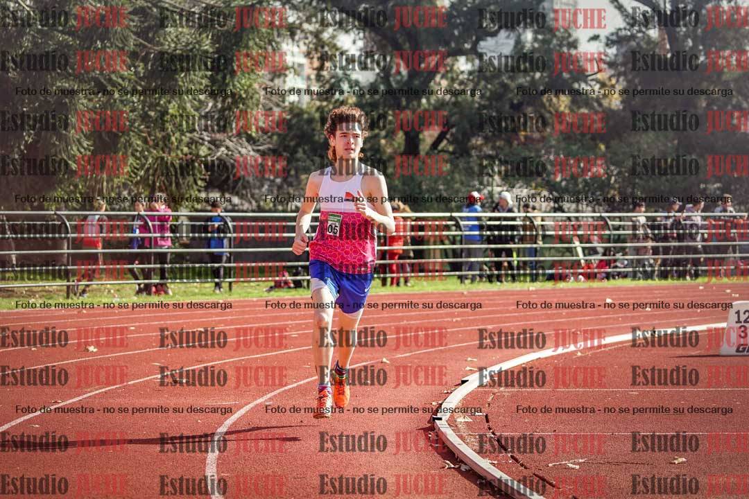 Fotos de los 800 m llanos de varones