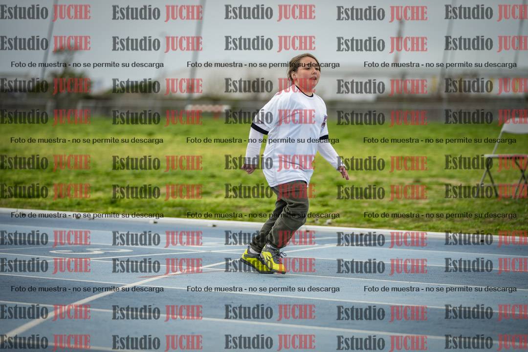 Fotos de los 50 m llanos de mujeres - U12