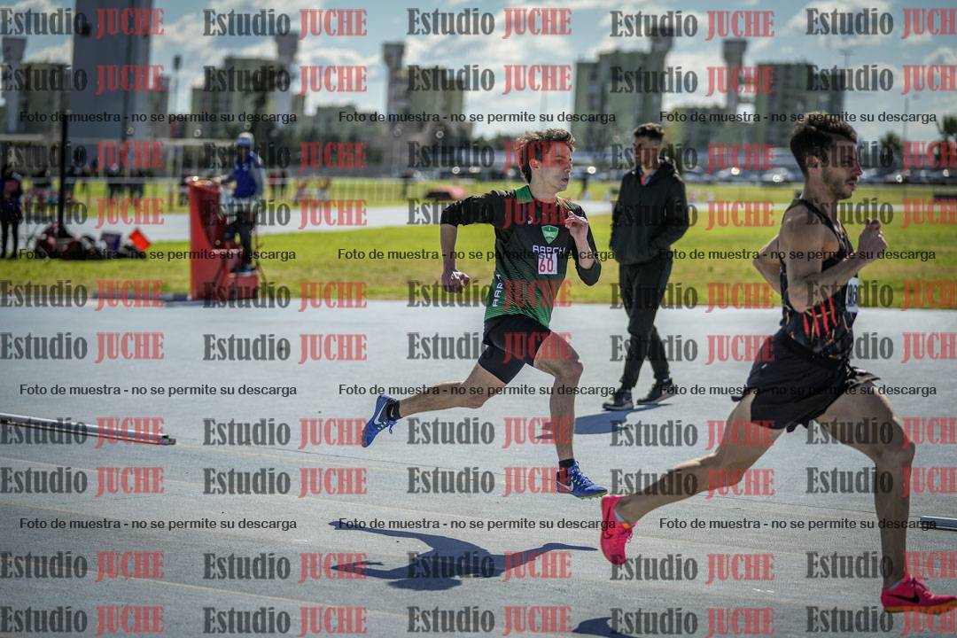 Fotos de los 800 m llanos de varones