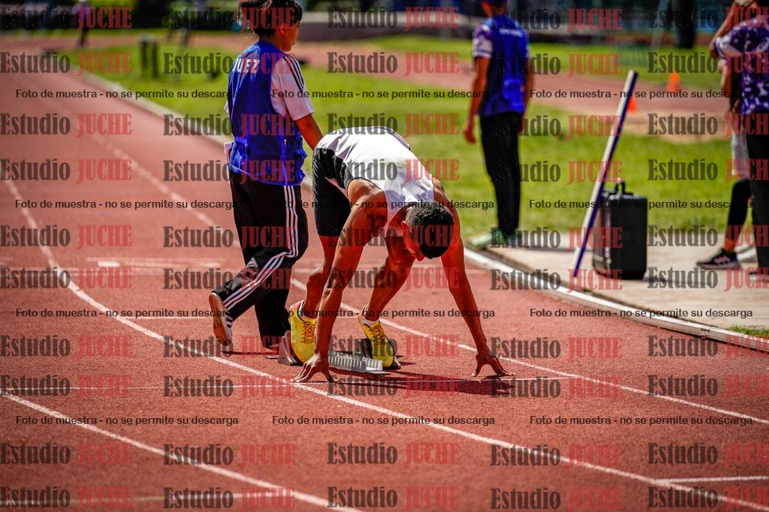 Fotos de los 400 m llanos de varones