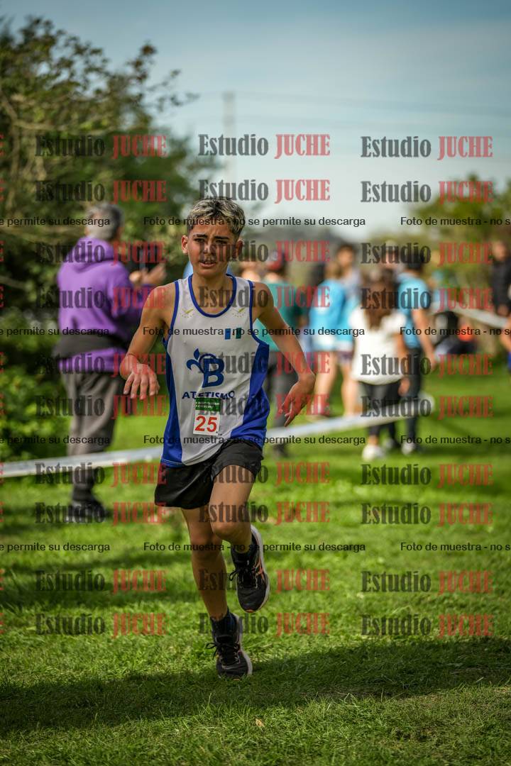 Fotos de la llegada del cross de 2000 m