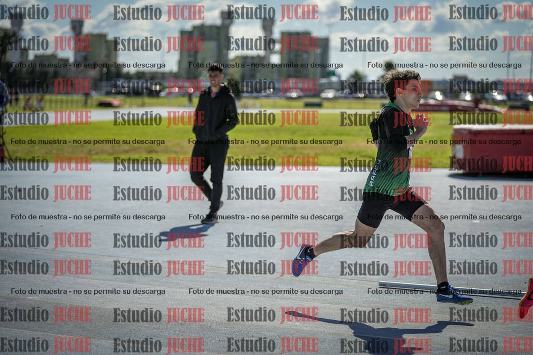 Fotos de los 800 m llanos de varones