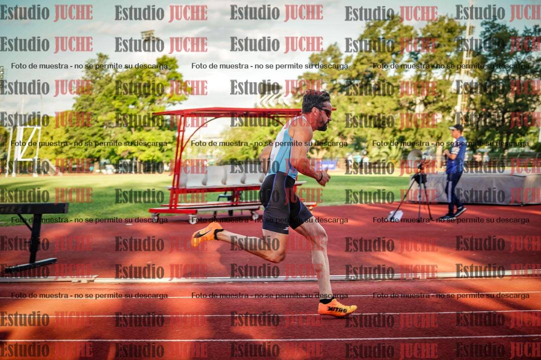 Fotos de los 400 m llanos de varones
