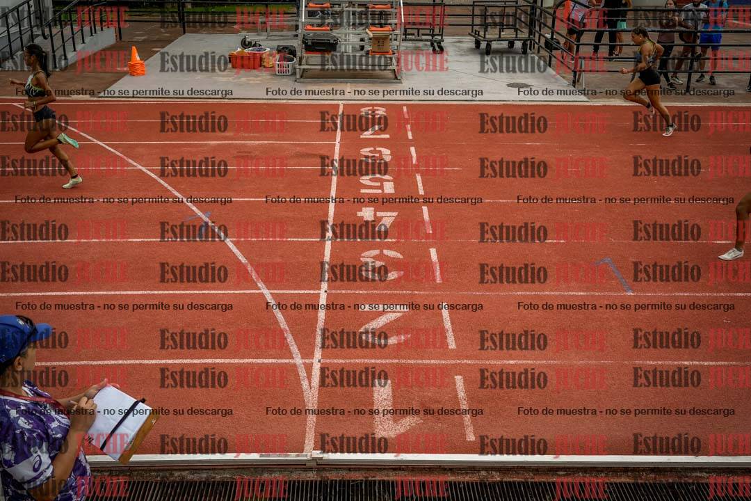 Fotos de los 400 m con vallas de mujeres