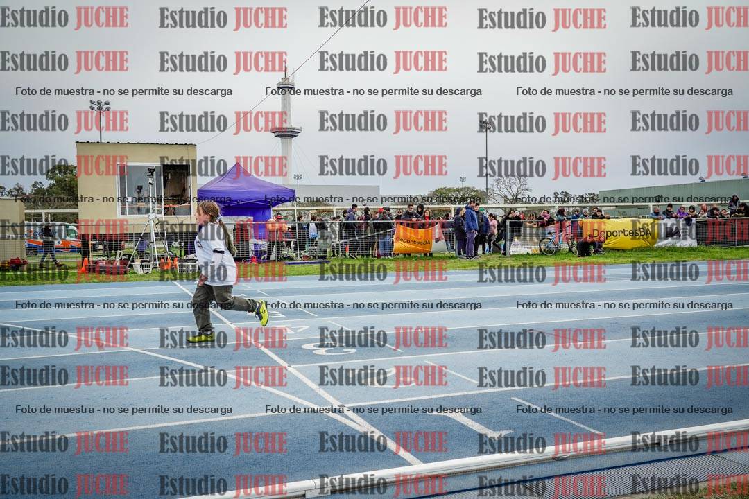 Fotos de los 50 m llanos de mujeres - U12