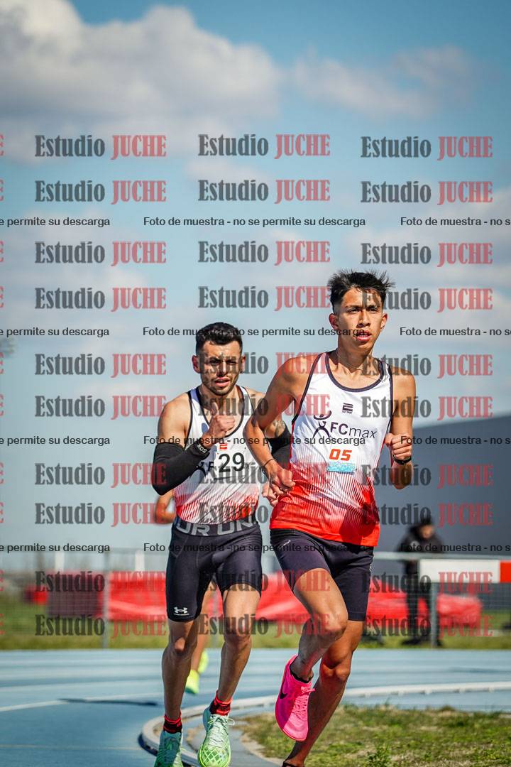 Fotos de los 5000 m llanos de mujeres y varones