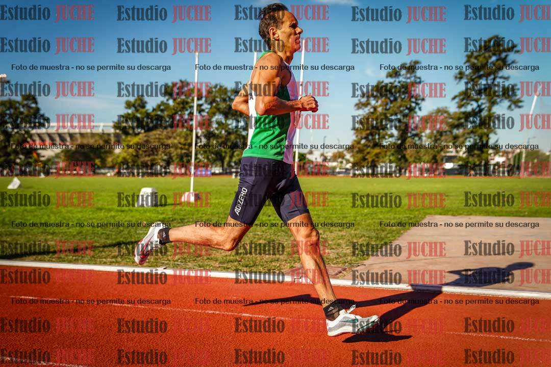 Fotos de los 800 m llanos de varones