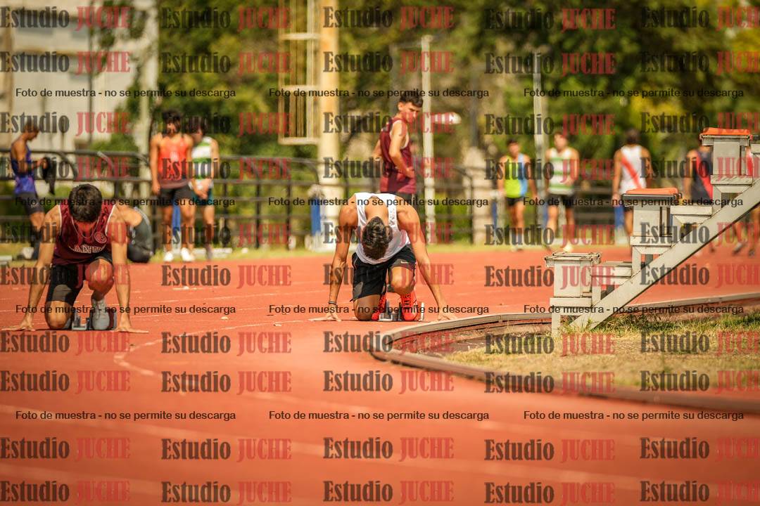 Fotos de los 200 m llanos de varones