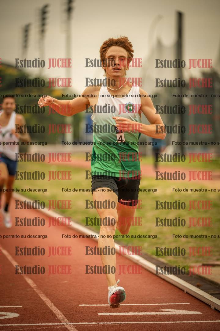 Fotos de los 800 m llanos de varones