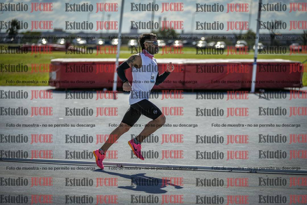 Fotos de los 800 m llanos de varones