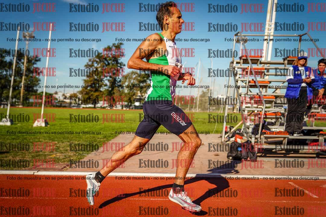 Fotos de los 800 m llanos de varones