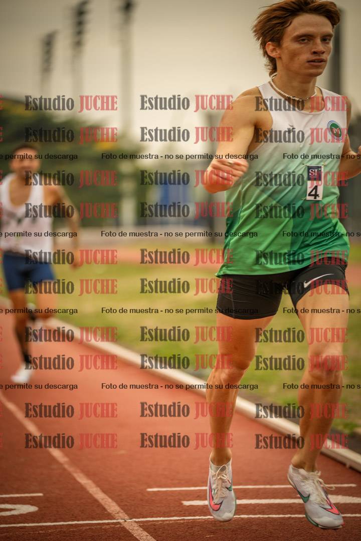 Fotos de los 800 m llanos de varones