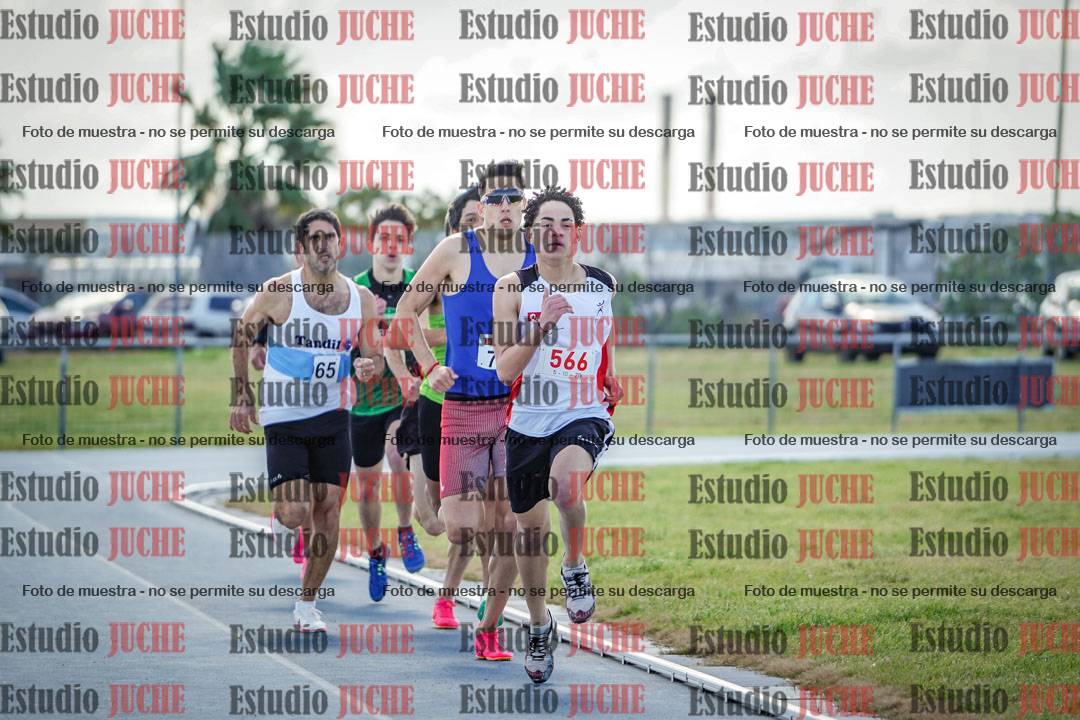 Fotos de los 800 m llanos de varones
