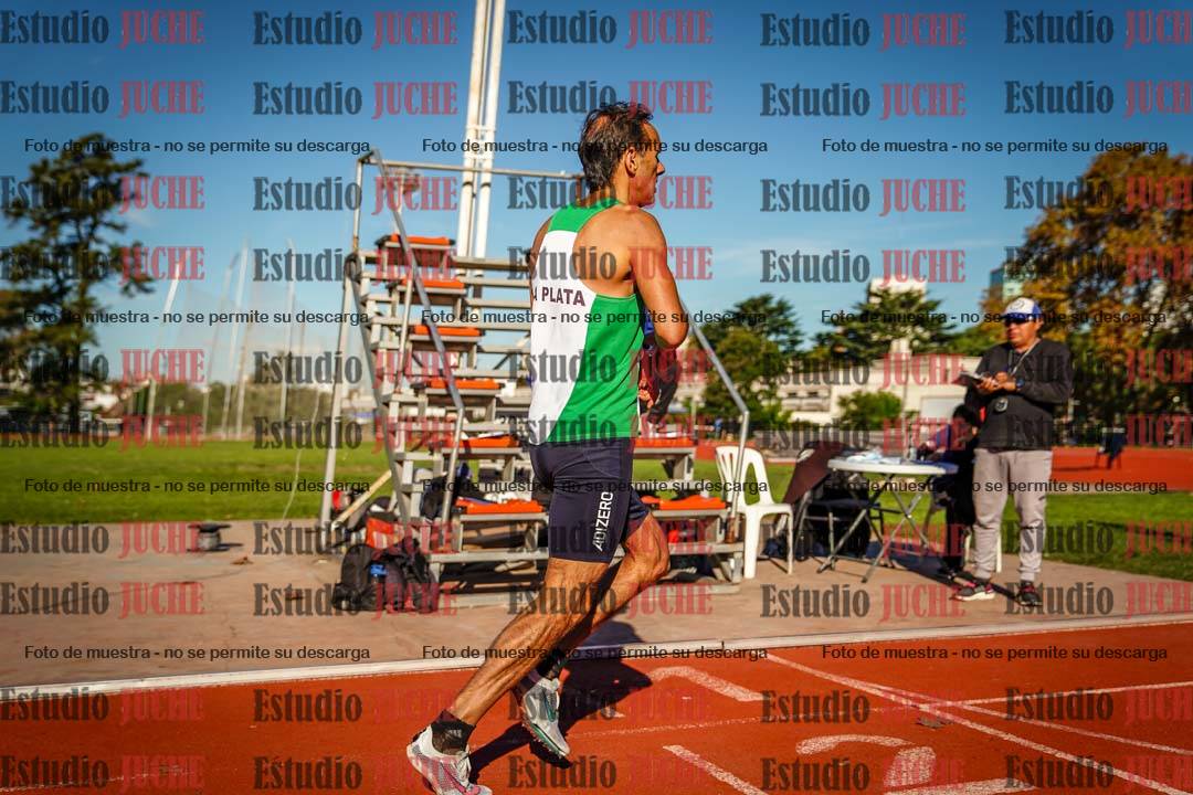 Fotos de los 800 m llanos de varones