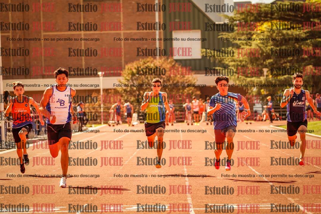 Fotos de los 100 m llanos de varones