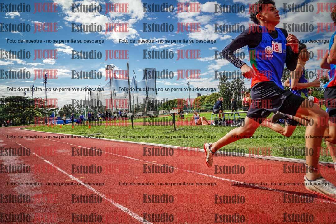Fotos de los 600 m llanos de varones