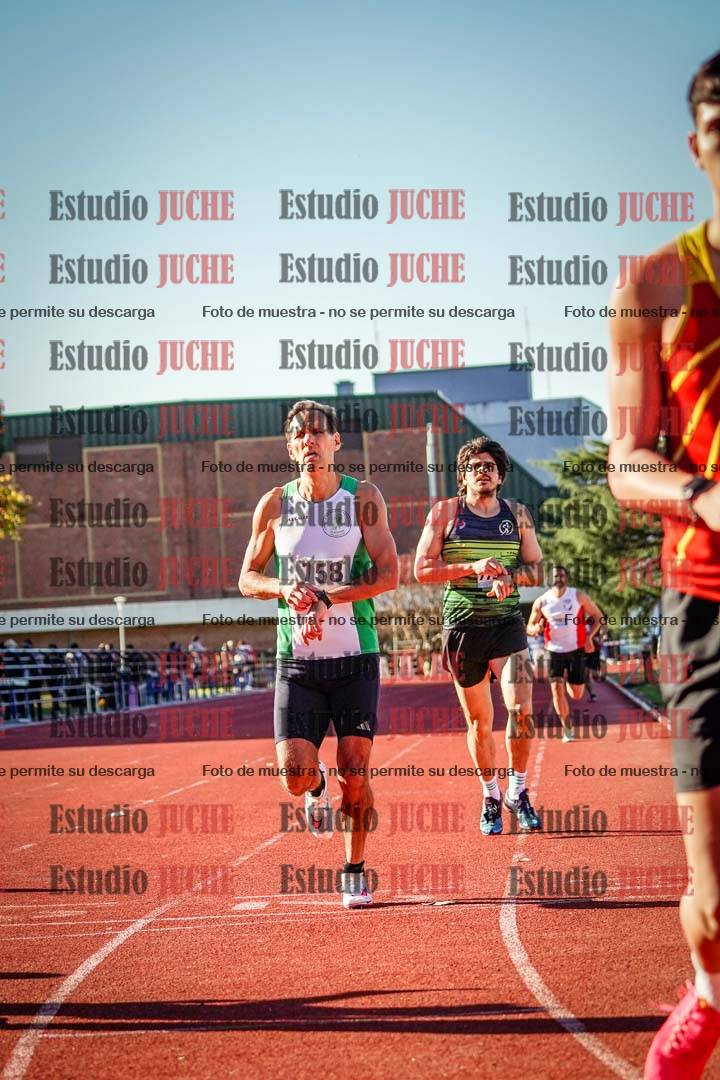 Fotos de los 800 m llanos de varones