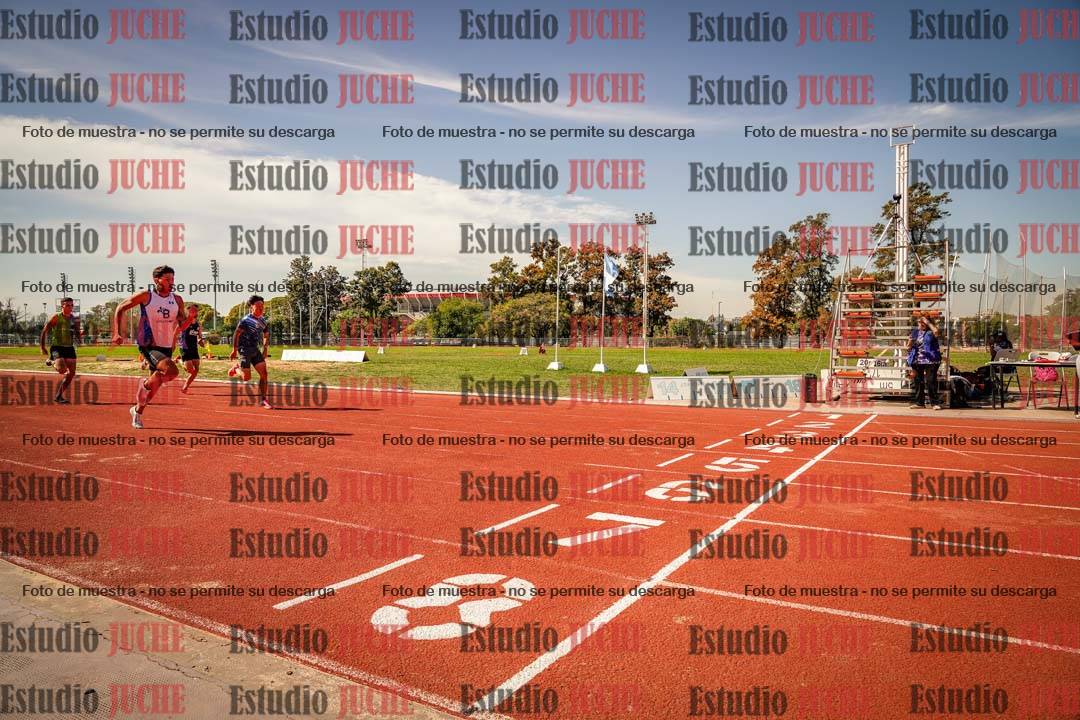 Fotos de los 100 m llanos de varones