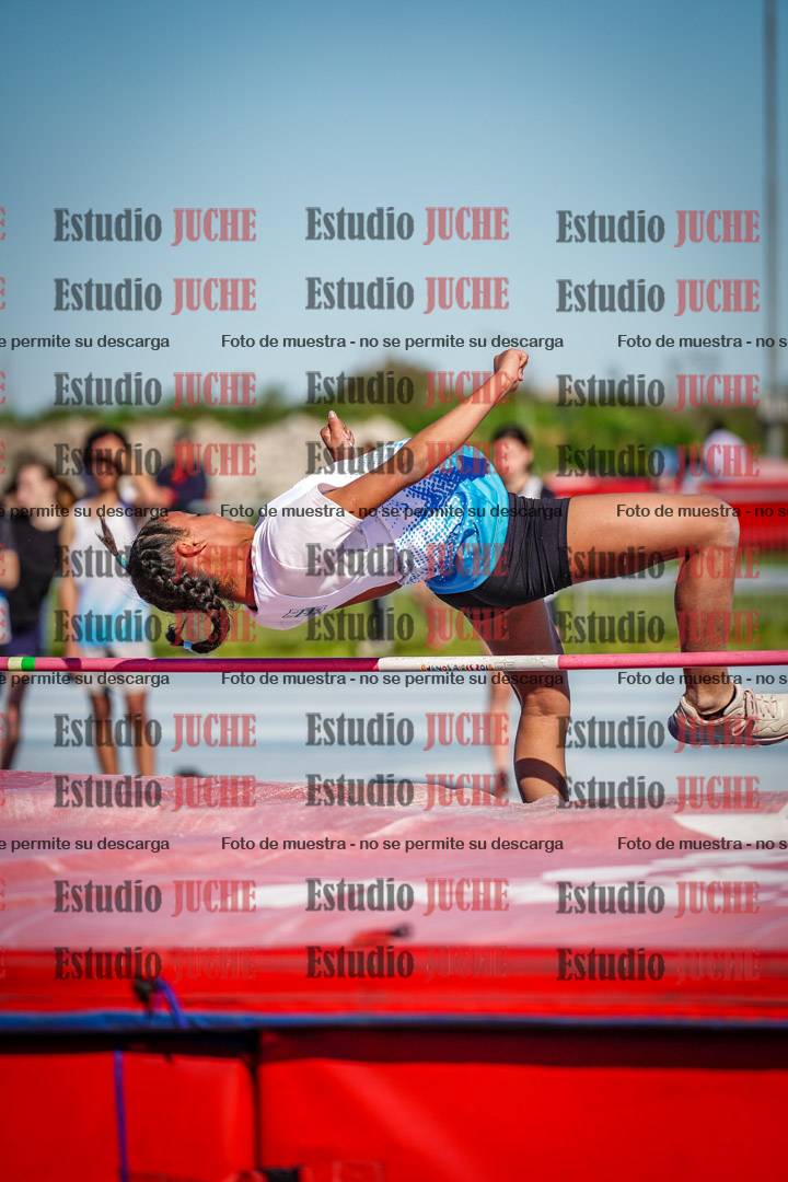 Fotos del salto en alto de mujeres y varones - U15
