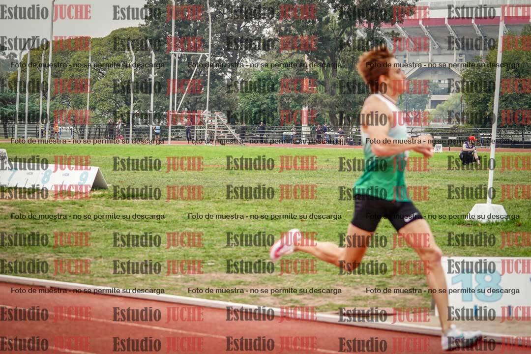 Fotos de los 800 m llanos de varones