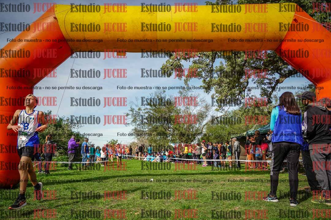 Fotos de la llegada del cross de 2000 m