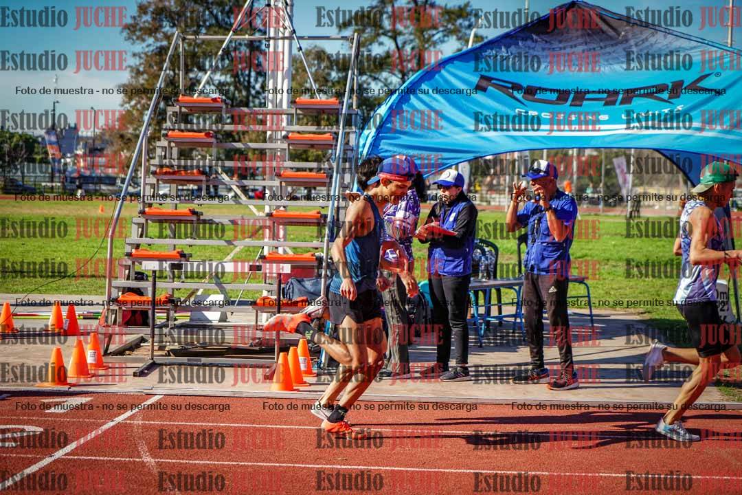 Fotos de los 800 m llanos de varones