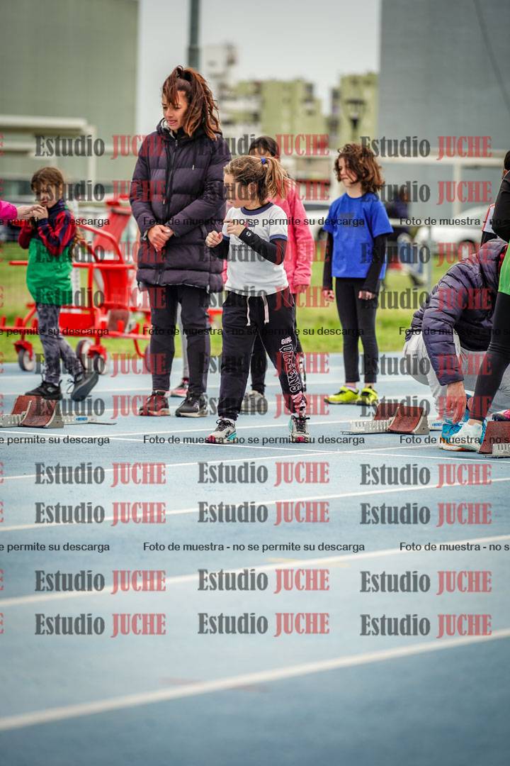 Fotos de los 50 m llanos de mujeres - U12
