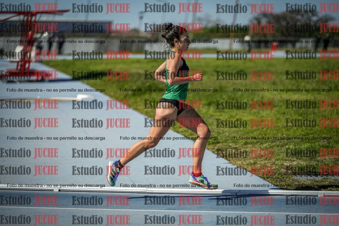 Fotos de los 5000 m llanos de mujeres y varones