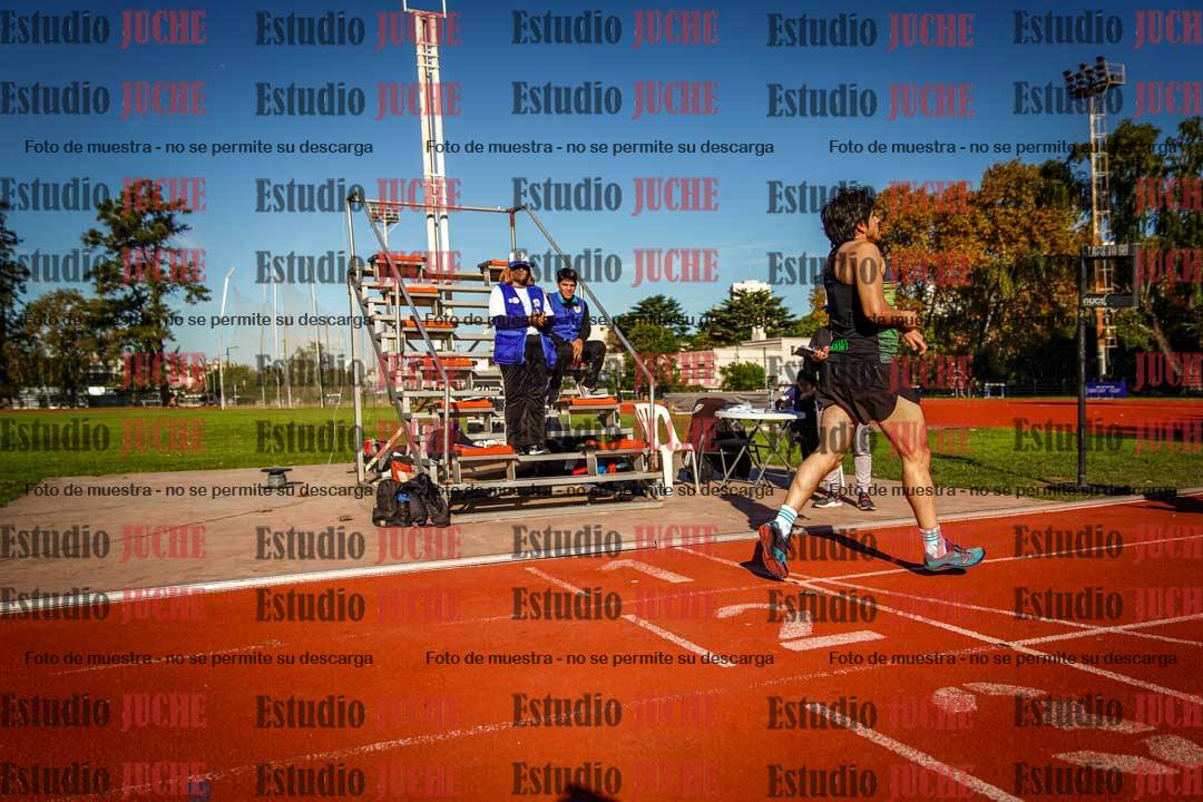 Fotos de los 800 m llanos de varones
