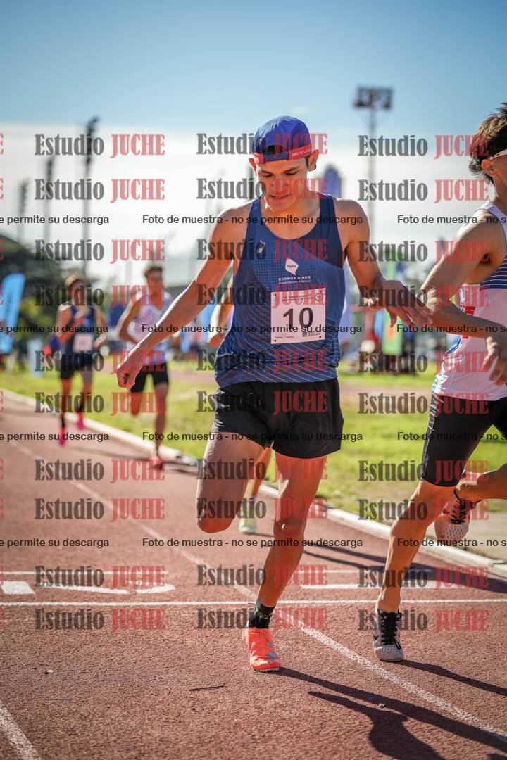 Fotos de los 800 m llanos de varones