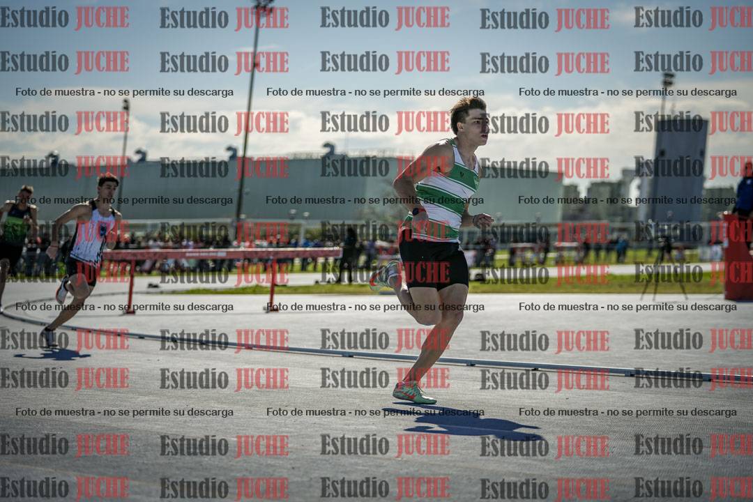 Fotos de los 400 m llanos de varones