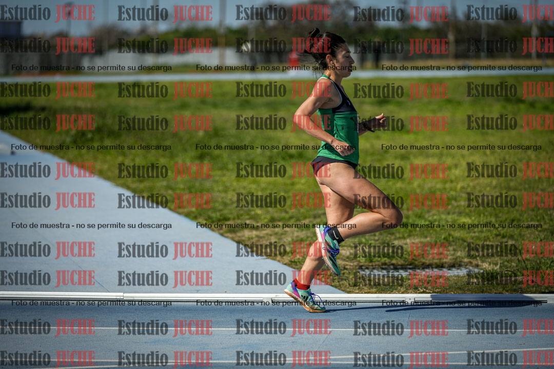 Fotos de los 5000 m llanos de mujeres y varones