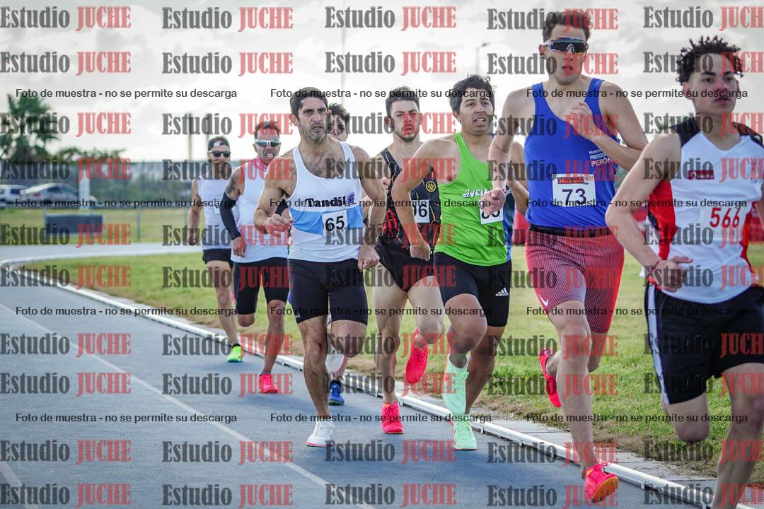 Fotos de los 800 m llanos de varones