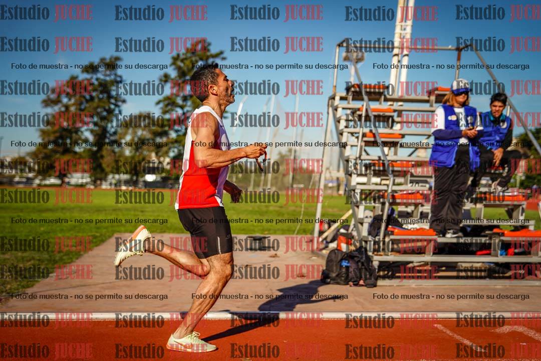 Fotos de los 800 m llanos de varones