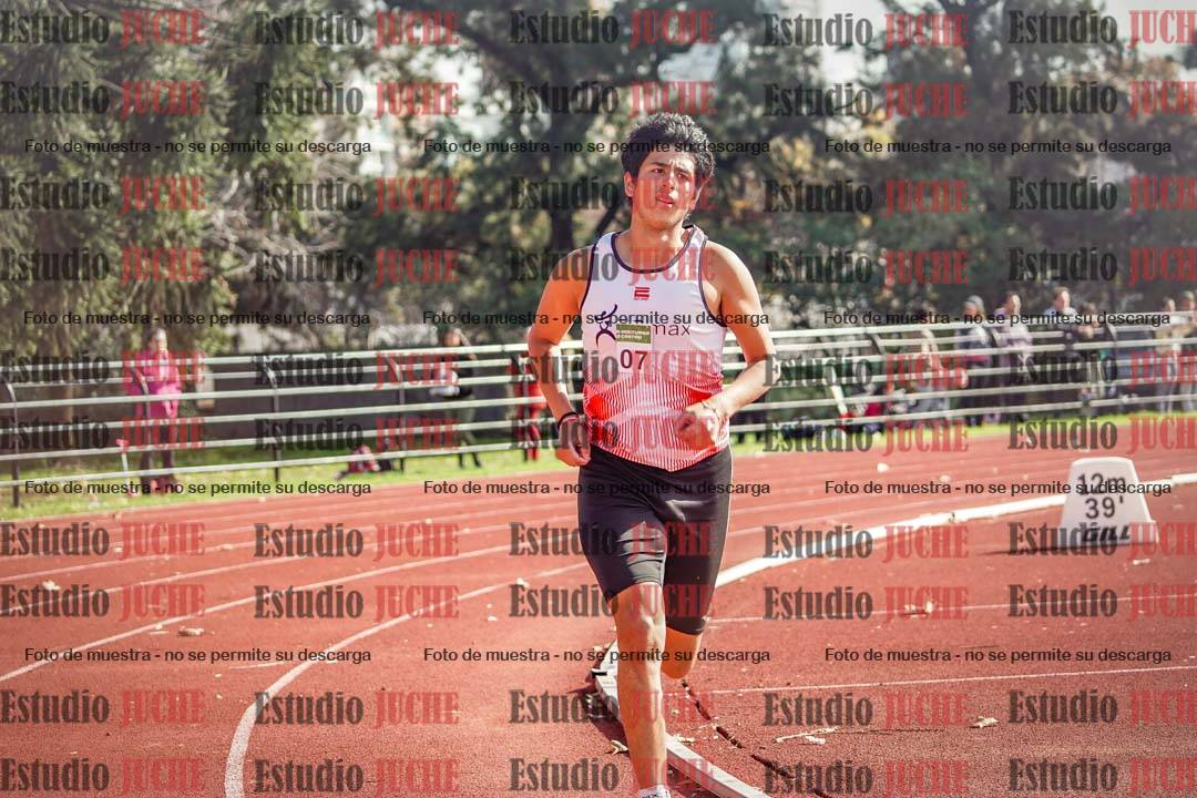 Fotos de los 800 m llanos de varones