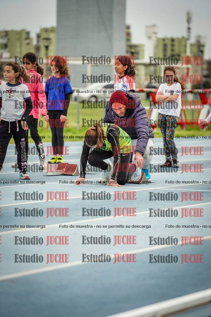Fotos de los 50 m llanos de mujeres - U12