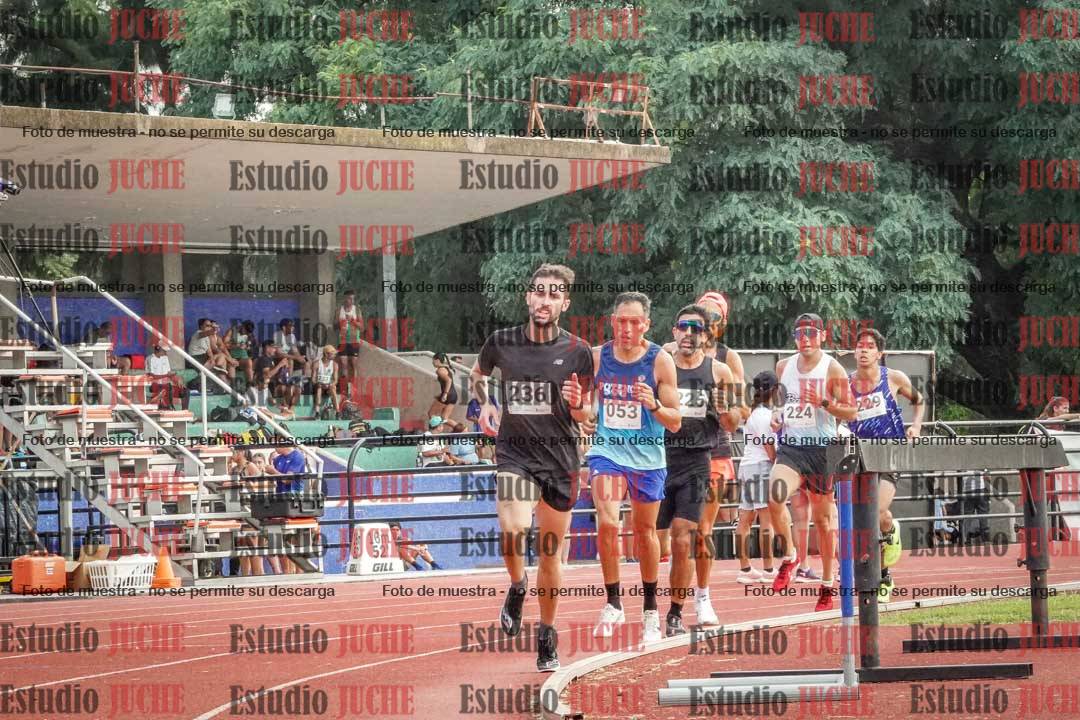 Fotos de los 3000 m llanos de varones