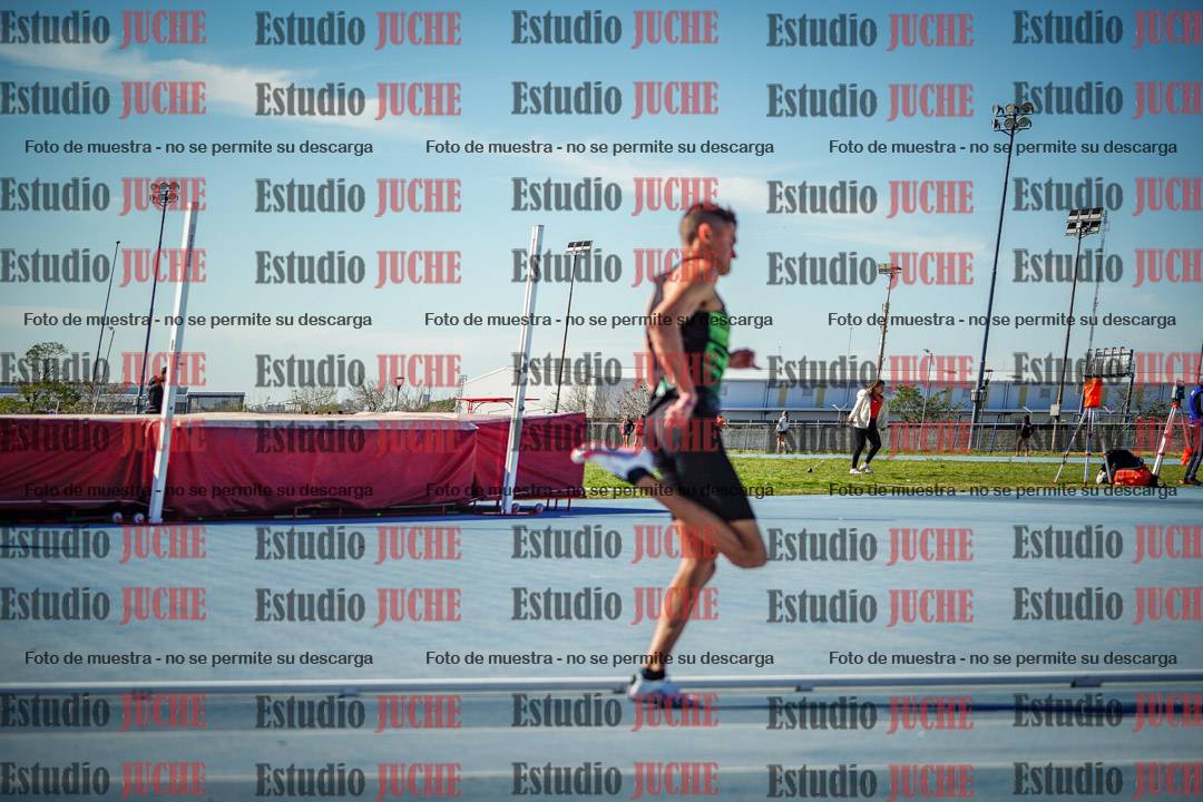Fotos de los 400 m llanos de varones