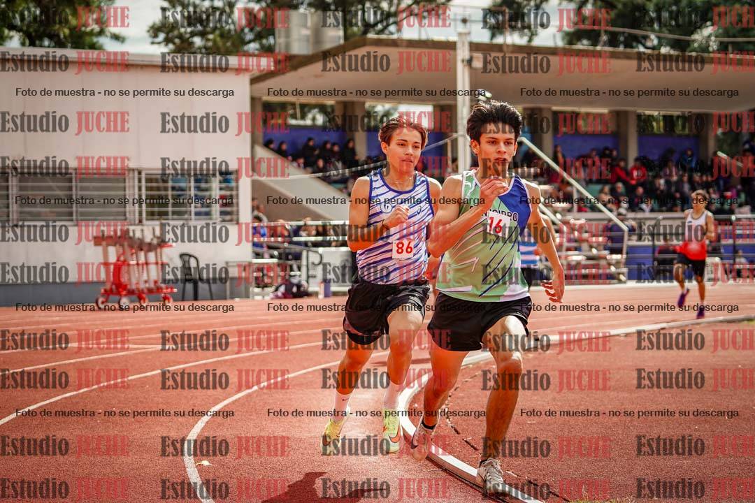 Fotos de los 600 m llanos de varones