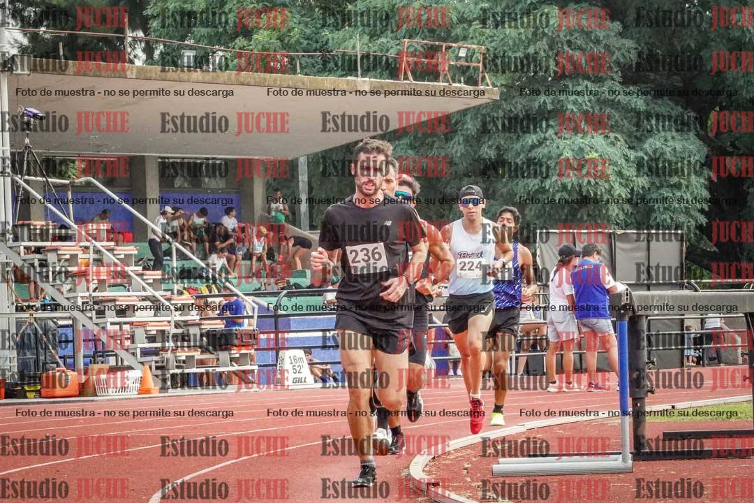 Fotos de los 3000 m llanos de varones