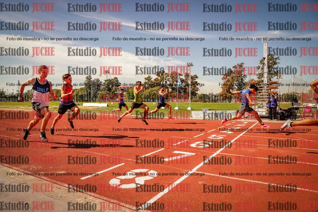 Fotos de los 100 m llanos de varones