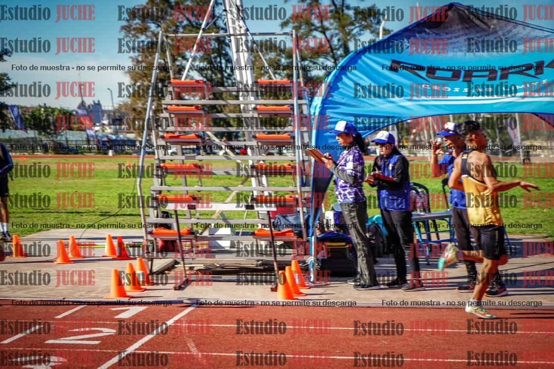 Fotos de los 800 m llanos de varones