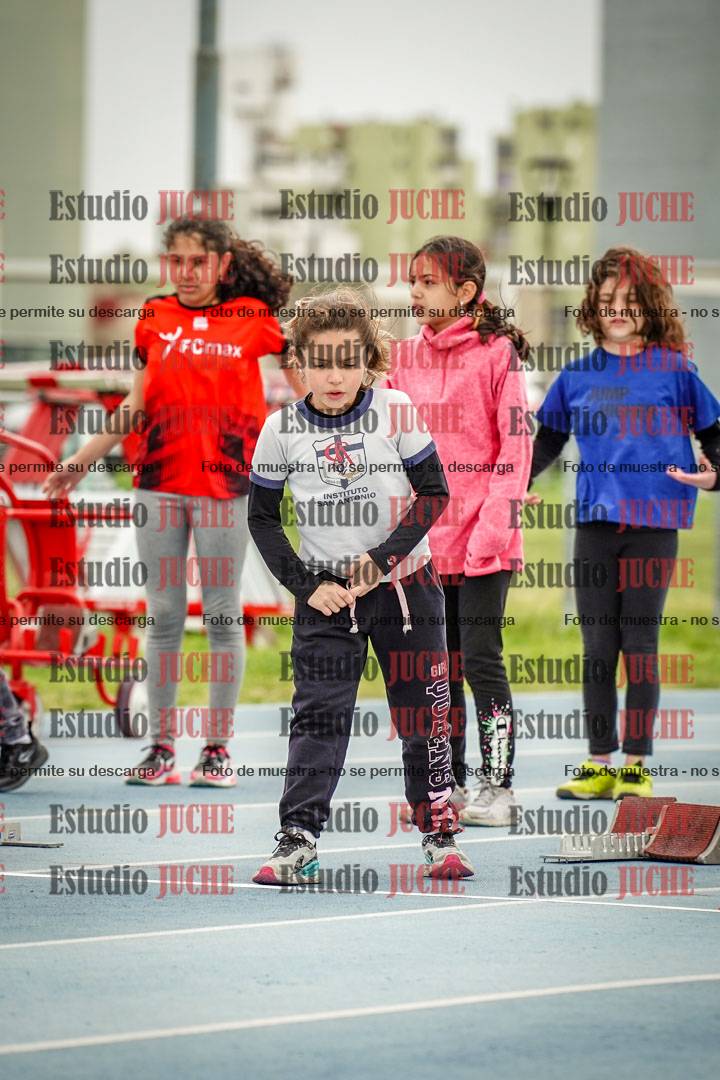 Fotos de los 50 m llanos de mujeres - U12