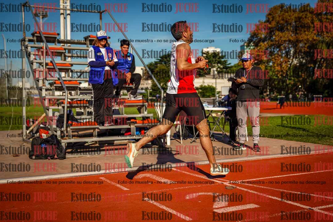 Fotos de los 800 m llanos de varones