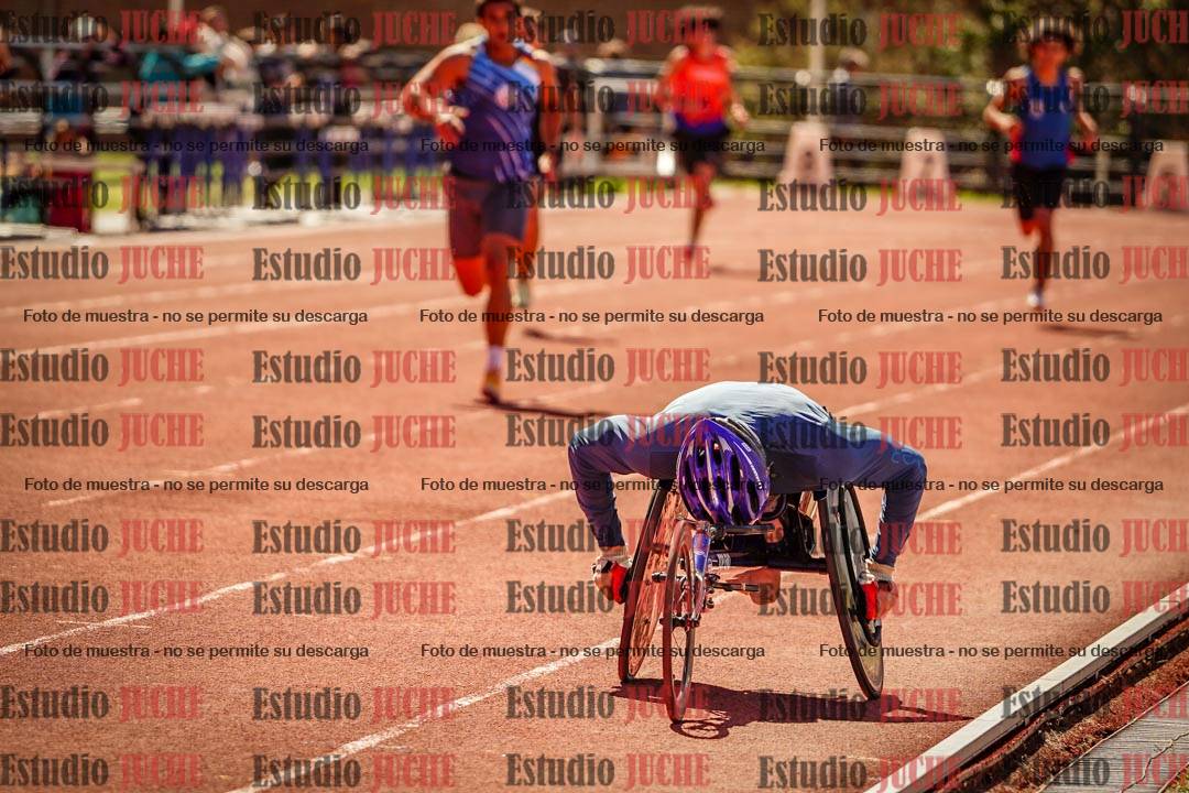 Fotos de los 400 m llanos de varones